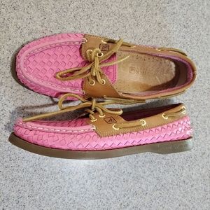 Pink woven leather Sperry